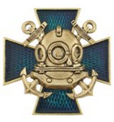 Значок Водолаз на 2 якорях на синем кресте (латунь)
